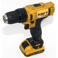 TALADRO DEWALT DCD815