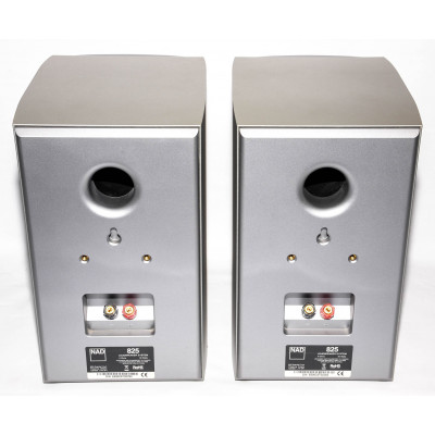 PAREJA ALTAVOCES NAD 825