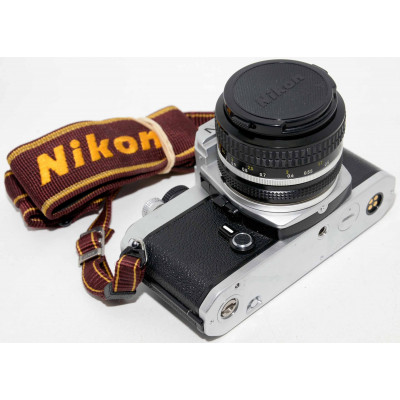 CAMARA ANALOGICA NIKON FM + NIKKOR 50MM 1.4