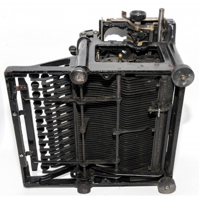 MAQUINA DE ESCRIBIR UNDERWOOD 5