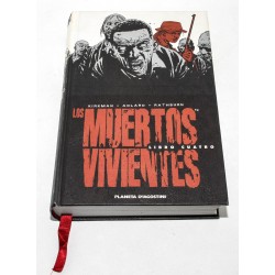 LIBRO COMIC MUERTOS VIVIENTES TOMO 4