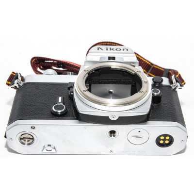 CUERPO CÁMARA REFLEX NIKON FM CHROMO