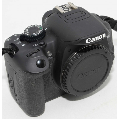 KIT CAMARA DIGITAL REFLEX CANON EOS 650D