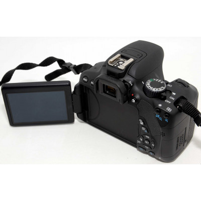 KIT CAMARA DIGITAL REFLEX CANON EOS 650D