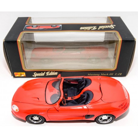 COCHE A ESCALA MAISTO MUSTANG MACH III 1:18