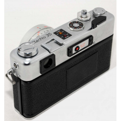 CAMARA ANALOGICA YASHICA ELECTRO 35 GS + YASHINON 1.7-47mm