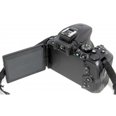 CUERPO CÁMARA RÉFLEX DIGITAL NIKON D5600