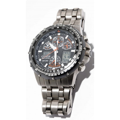 RELOJ CITIZEN ECO DRIVE U600 TITANIUM