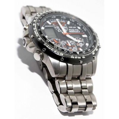RELOJ CITIZEN ECO DRIVE U600 TITANIUM