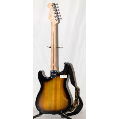 GUITARRA ELÉCTRICA FENDER SQUIER STRATOCASTER