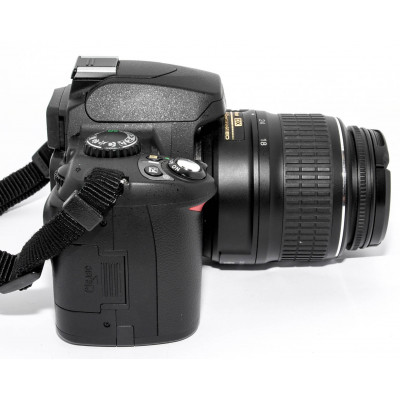 CÁMARA DIGITAL NIKON D40 + 18-55MM