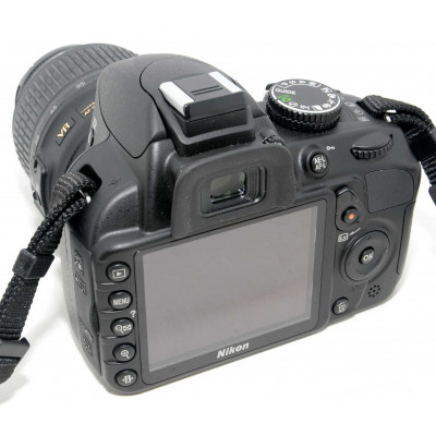 CÁMARA REFLEX NIKON D3100 + NIKON 18-55MM