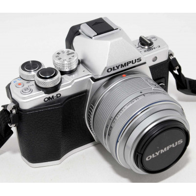 CAMARA REFLEX DIGITAL OLYMPUS OM-D EM-M10 II
