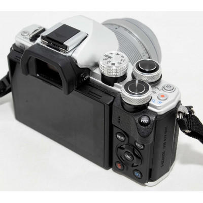 CAMARA REFLEX DIGITAL OLYMPUS OM-D EM-M10 II