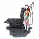 FIGURA SALLY JUNTO AL MURO
