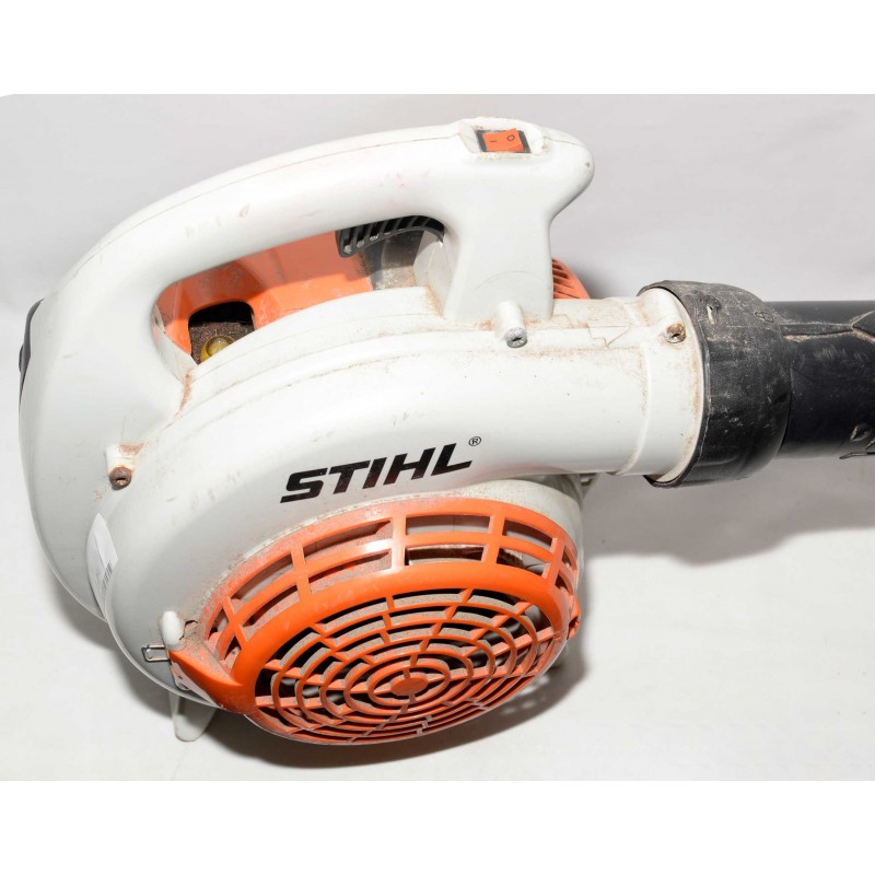 Stihl BG 56 - Soplador manual a gasolina potente, ligero y cómodo