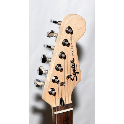 GUITARRA ELÉCTRICA FENDER SQUIER STRATOCASTER