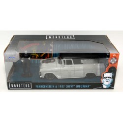 FIGURA Y COCHE UNIVERSAL MONSTERS