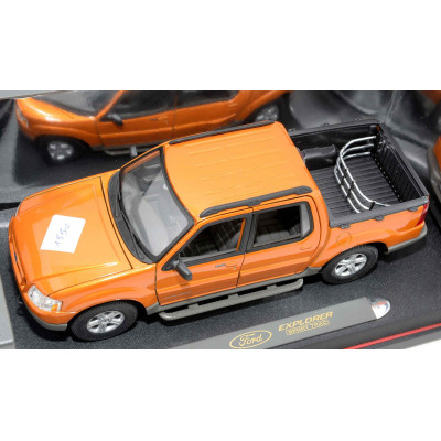 COCHE A ESCALA MAISTO FORD EXPLORER