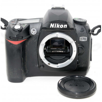 CÁMARA RÉFLEX DIGITAL NIKON D70