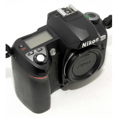 CÁMARA RÉFLEX DIGITAL NIKON D70