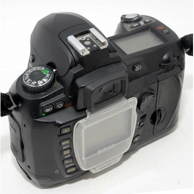 CÁMARA RÉFLEX DIGITAL NIKON D70