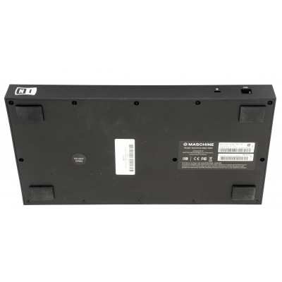 CONTROLADOR MIDI NATIVE MASCHINE MIKRO MK3