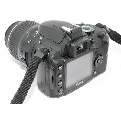 CÁMARA DIGITAL NIKON D40 + 18-55MM