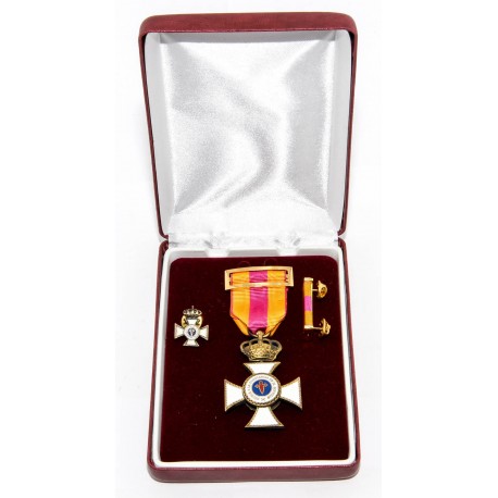 MEDALLA PREMIO A LA CONSTANCIA EN EL SERVICIO