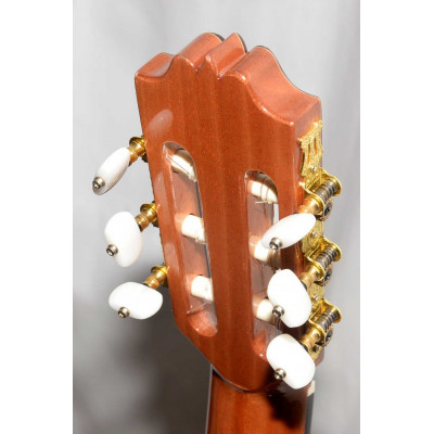 GUITARRA CLASICA ADMIRA A4