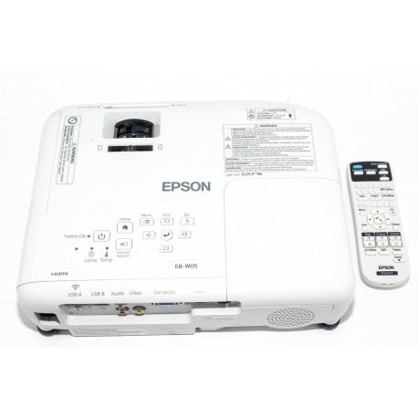 PROYECTOR EPSON EB-W05 CON MANDO