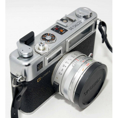 CÁMARA ANALÓGICA YASHICA ELECTRO 35