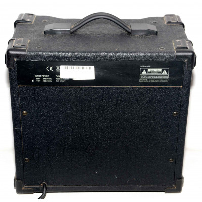 AMPLIFICADOR GUITARRA LIVE AK10G