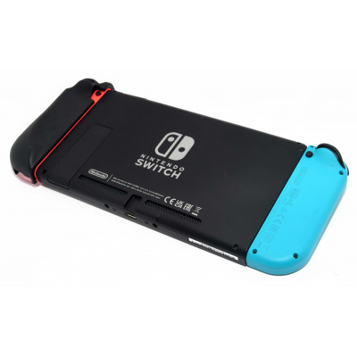 CONSOLA NINTENDO SWITCH AZUL Y ROJA