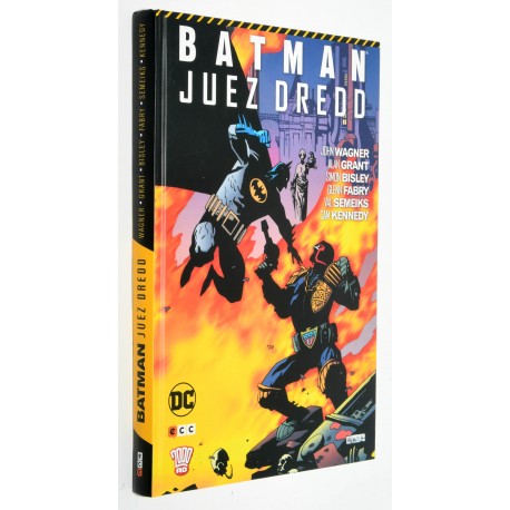 COMIC BATMAN JUEZ DREDD