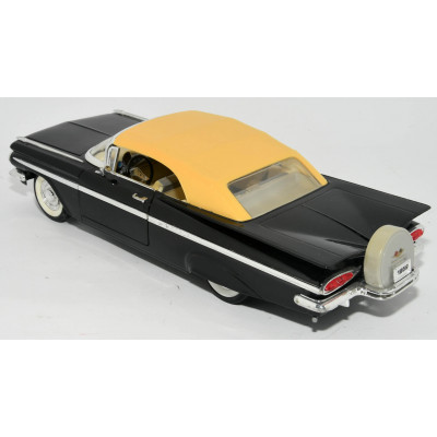 COCHE A ESCALA CHEVROLET IMPALA 1:18 ROAD TOUGH