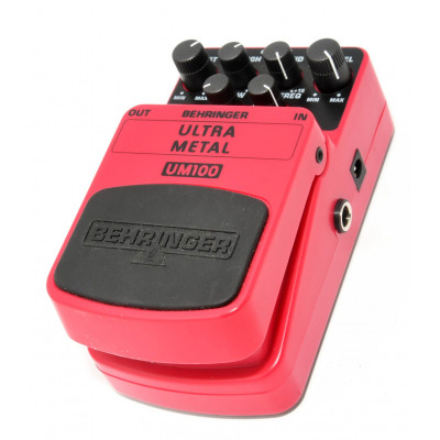 PEDAL DE EFECTO DISTORSION BEHRINGER ULTRA METAL UM100
