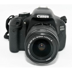CAMARA REFLEX DIGITAL CANON EOS 600D + 18-55MM