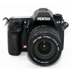 CÁMARA REFLEX DIGITAL PENTAX K5 + SIGMA 18-200