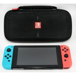 CONSOLA NINTENDO SWITCH AZUL Y ROJA