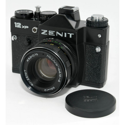 CAMARA ANALOGICA ZENIT  12XP
