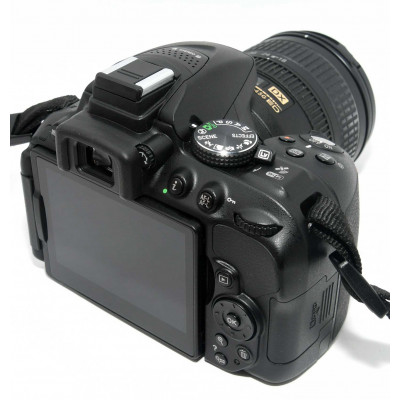 CÁMARA REFLEX NIKON D5300 + NIKKOR 18-70MM