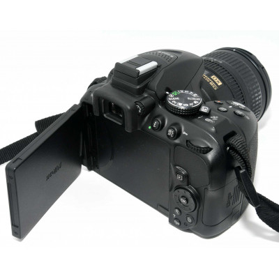 CÁMARA REFLEX NIKON D5300 + NIKKOR 18-70MM