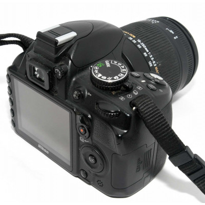 CÁMARA REFLEX NIKON D3100 + SIGMA 18-250MM MACRO ESTABILIZADO