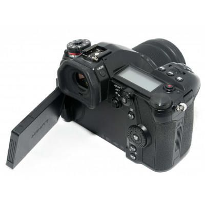 CAMARA DIGITAL PANASONIC LUMIX DM-G9 + LUMIX 12-60MM