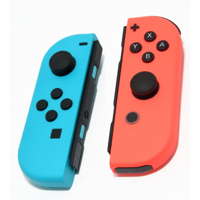 CONSOLA NINTENDO SWITCH AZUL Y ROJA