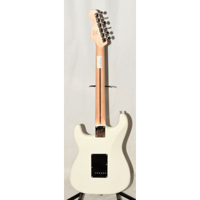 GUITARRA ELÉCTRICA FENDER SQUIER BULLET STRAT