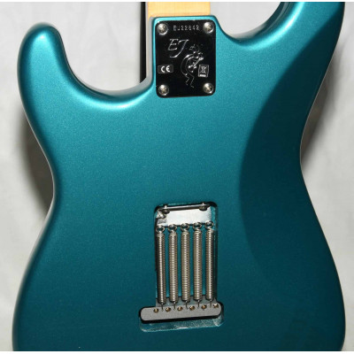 GUITARRA ELÉCTRICA SIGNATURE FENDER ERIC JOHNSON STRATOCASTER