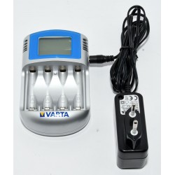 CARGADOR PILAS VARTA