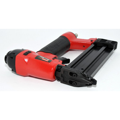 CLAVADORA MADER 35MM